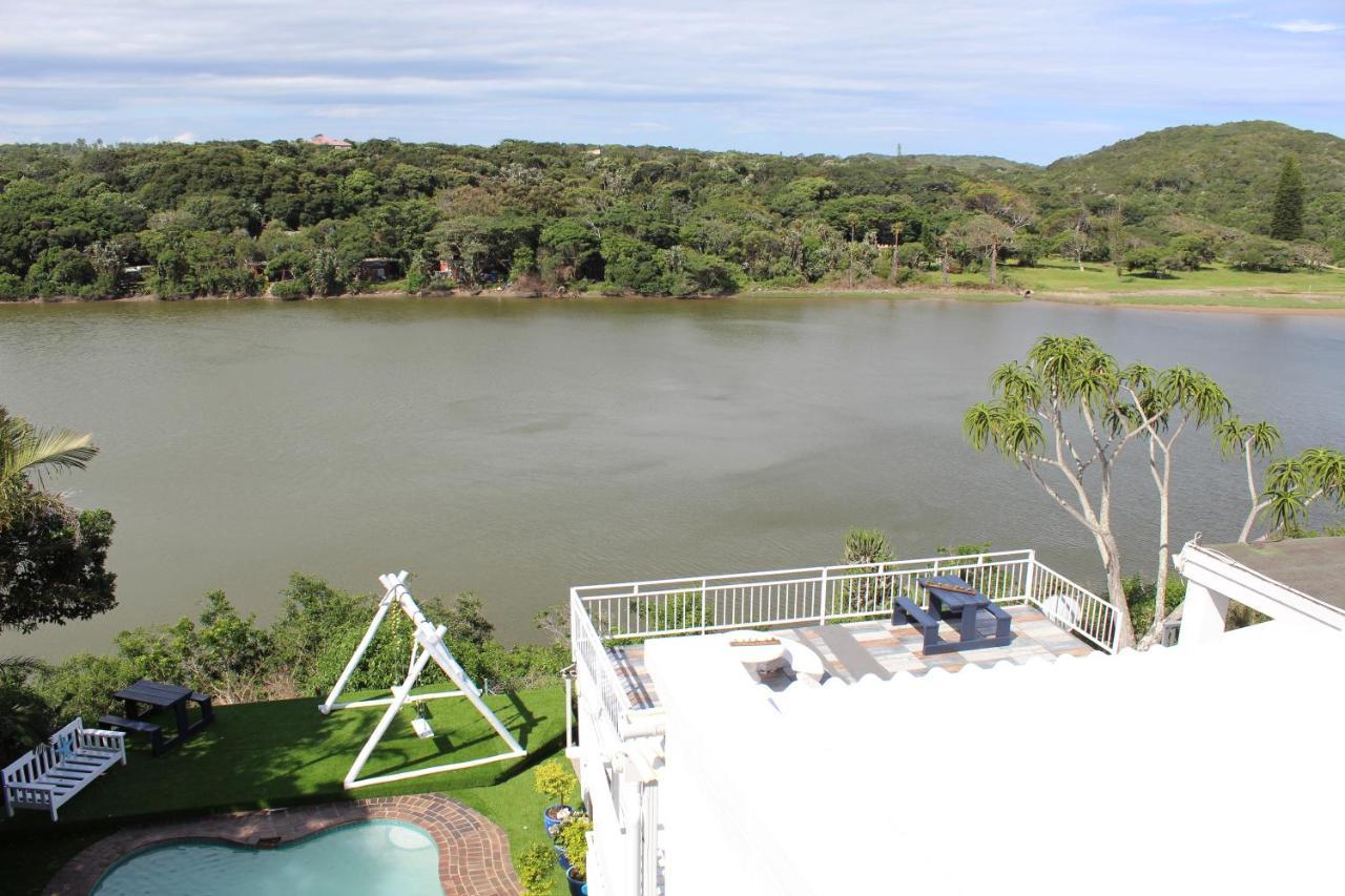 Blue'S Guest House - East London Bonza Bay Exterior photo