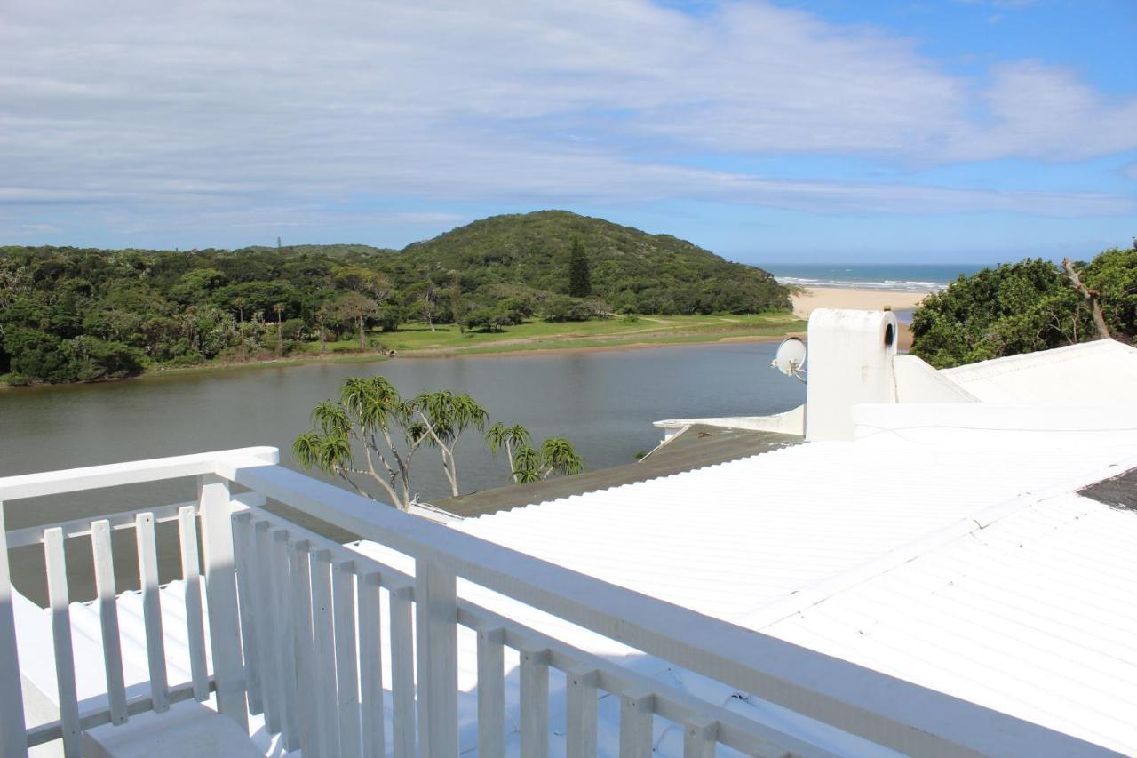 Blue'S Guest House - East London Bonza Bay Exterior photo