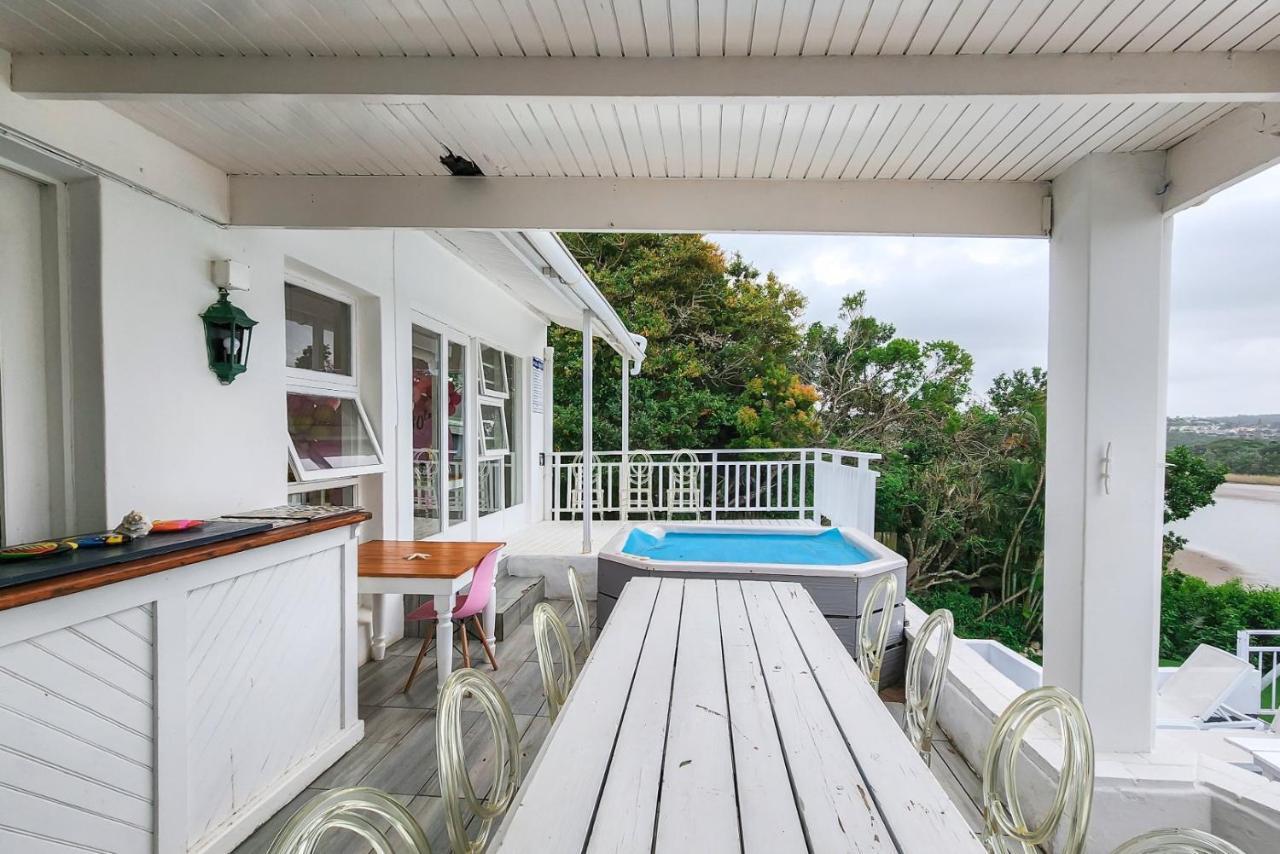 Blue'S Guest House - East London Bonza Bay Exterior photo