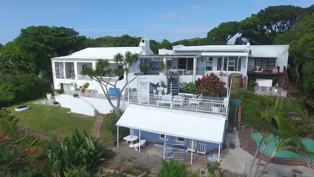 Blue'S Guest House - East London Bonza Bay Exterior photo