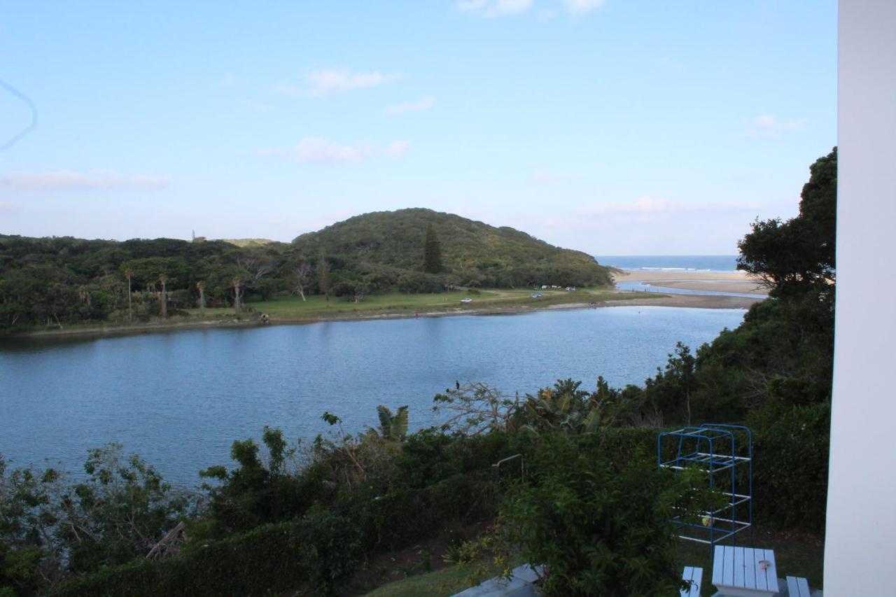 Blue'S Guest House - East London Bonza Bay Exterior photo